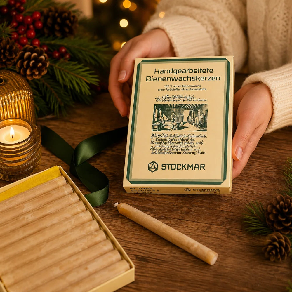 Handgearbeitete STOCKMAR Bienenwachs Weihnachtsbaumkerzen im 24er-Set