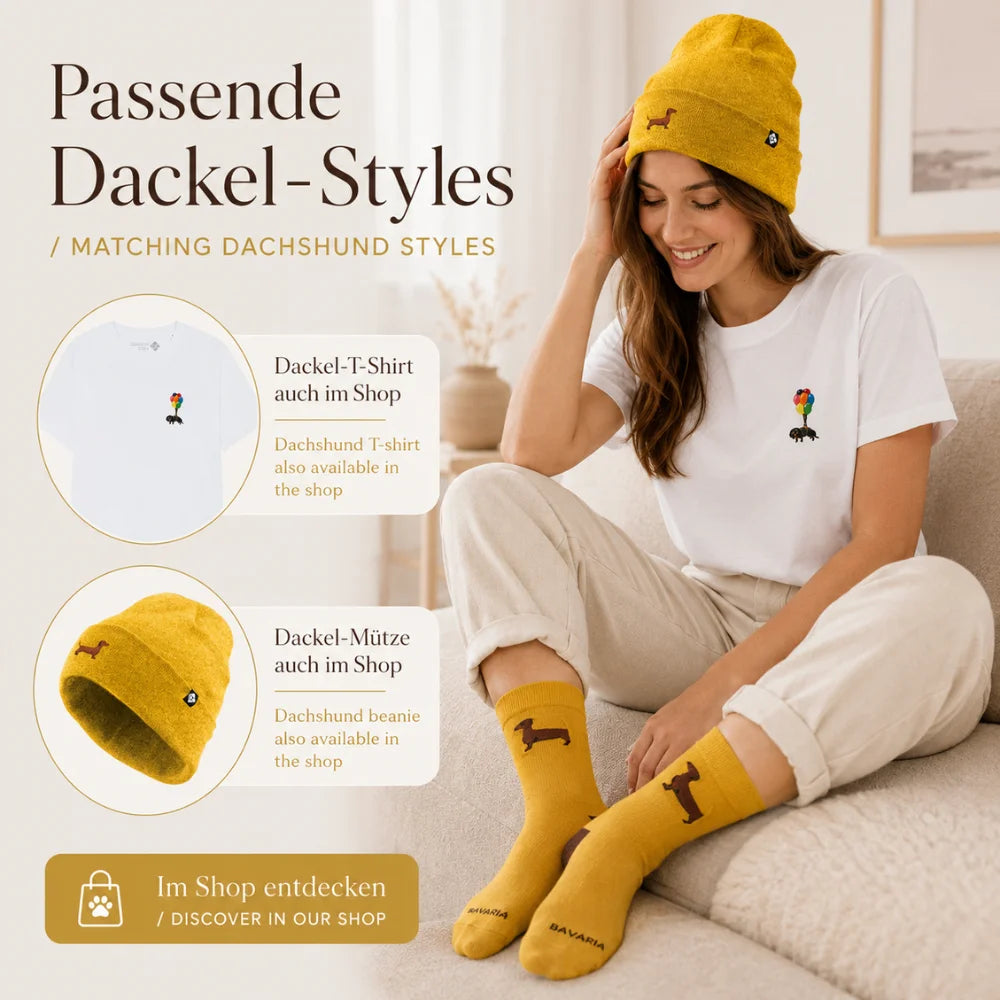 Dackel-Outfit mit senfgelben Socken, passender Dackel-Mütze und Damen Dackel-T-Shirt