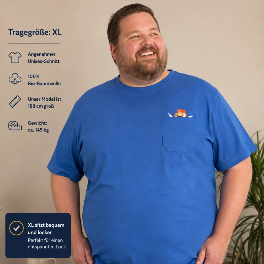 Engel Aloisius T-Shirt in Größe XL an großem kräftigem Mann mit lockerem Unisex-Schnitt