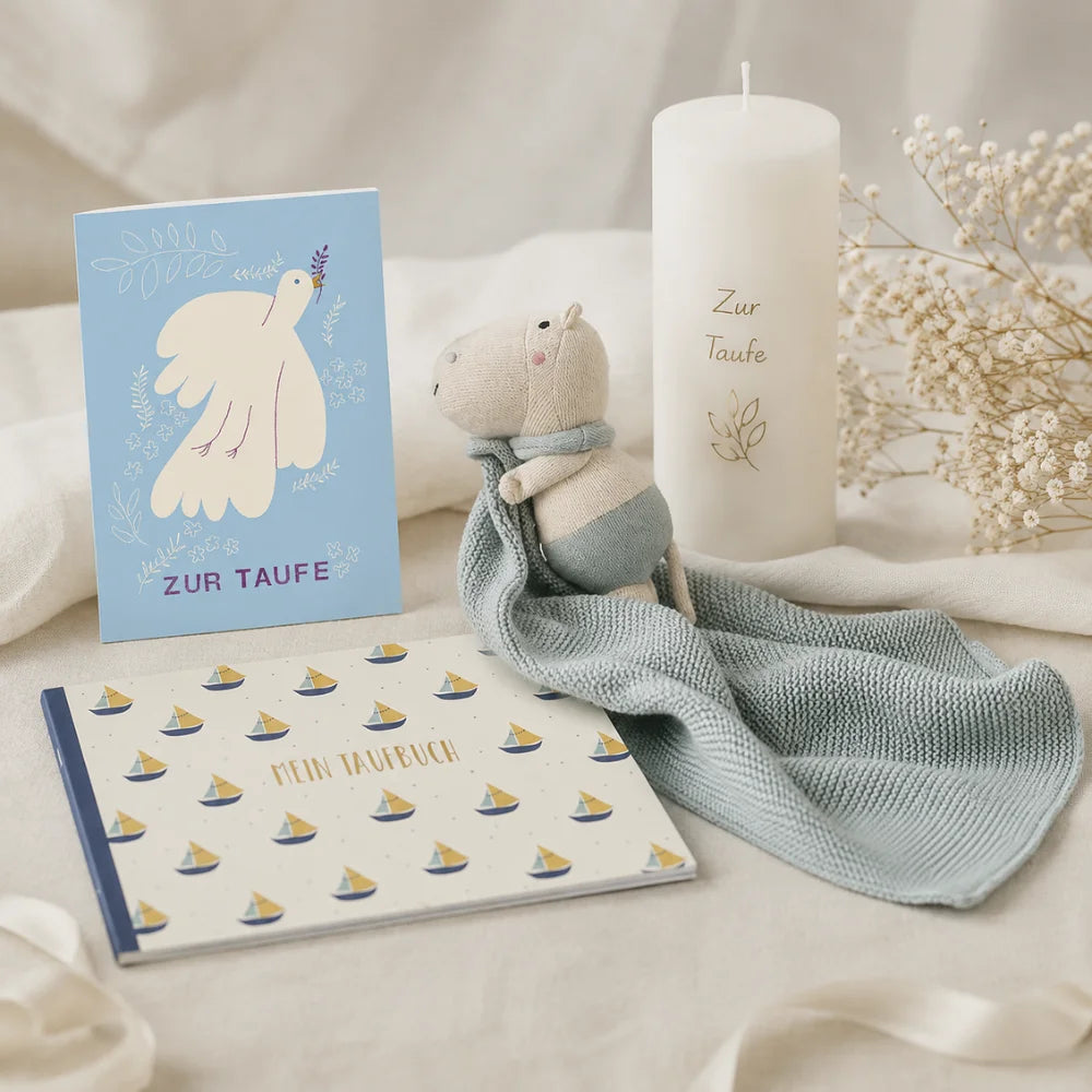 Taufgeschenk für Babys mit graublauem Hippo-Kuscheltuch und Taufheft