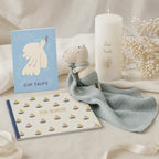 Taufgeschenk für Babys mit graublauem Hippo-Kuscheltuch und Taufheft