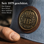 Detailaufnahme des HB Metallpatches auf der Hofbräuhaus München Cap