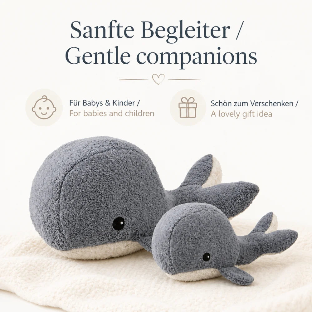 Großer und kleiner EFIE Kuschelwal aus Bio-Baumwolle als Geschenk zur Geburt