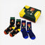 Pumuckl Socken Geschenkbox mit zwei Paar Socken und zwei unterschiedlichen Designs auf hellem Hintergrund