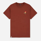 Pumuckl Herren T-Shirt Dunkelrot – Vorderansicht mit kleinem Pumuckl-Stick auf der Brust