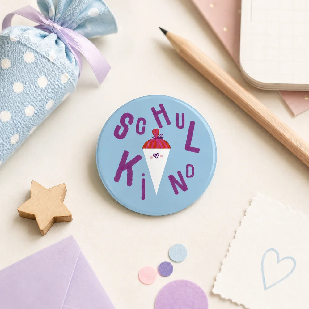 Schulkind Button – Anstecker zur Einschulung Zweitbild