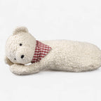 EFIE Zirbenkissen Teddy mit Halstuch aus Bio-Baumwolle auf hellem Hintergrund